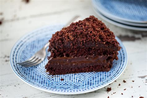 ebingers-blackout-cake-recipe-the-mom-100 image