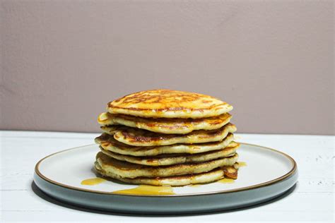ultimate-fluffy-american-pancakes-fork-and-twist image