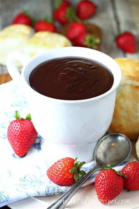 chocolate-gravy-with-biscuits-lets-dish image
