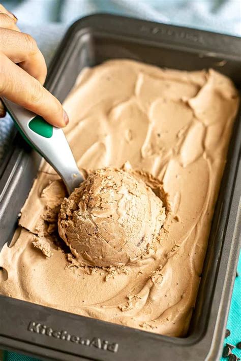 no-churn-chocolate-ice-cream-family-food-on-the-table image
