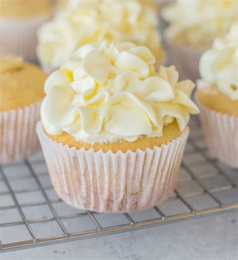 lemon-curd-cupcakes-the-itsy-bitsy-kitchen image