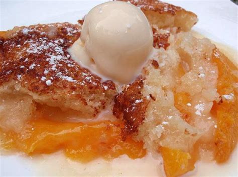 southern-peach-cobbler-mamas-southern-cookingcom image