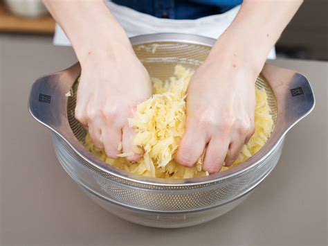 potato-latkes-with-applesauce-recipe-kitchen-stories image