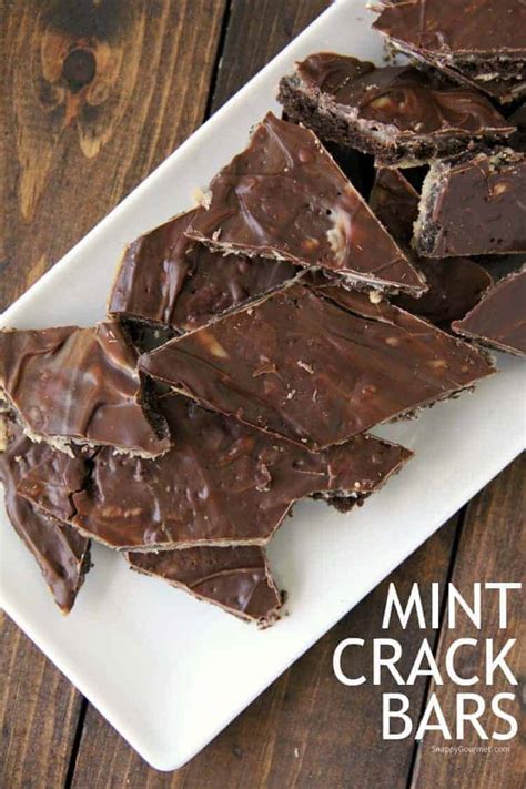 mint-graham-cracker-toffee-mint-crack-bars image