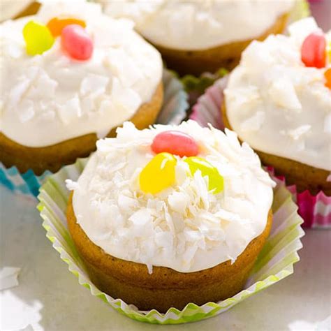 low-sugar-healthy-vanilla-cupcakes-ifoodrealcom image