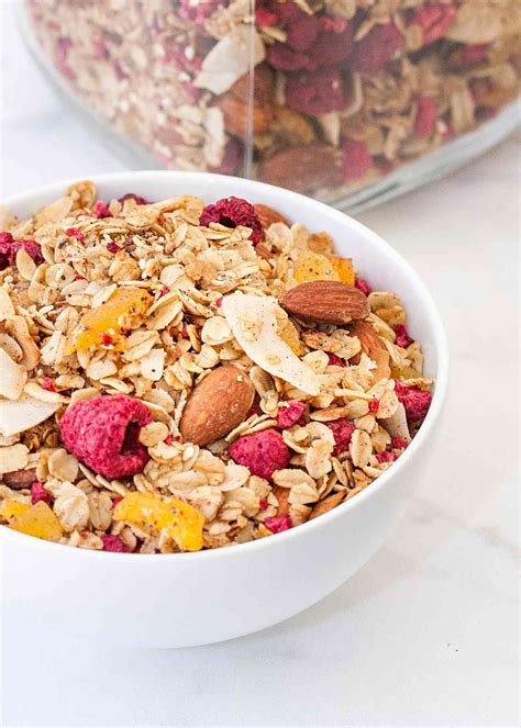 how-to-make-granola-in-the-slow-cooker-simply image