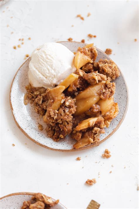 cinnamon-apple-crisp-the-best-fall-dessert-for-apples image