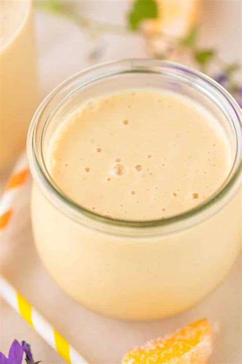 banana-peach-smoothie-clean-eating-kitchen image