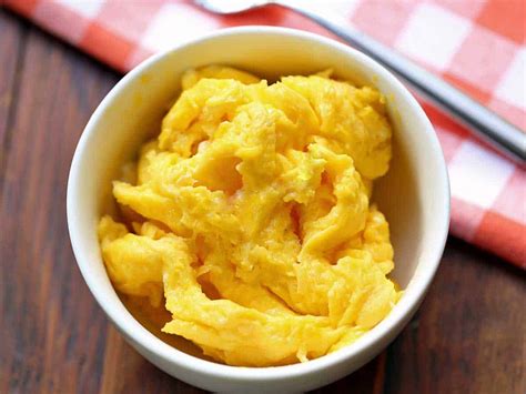 easy-microwave-scrambled-eggs-healthy-recipes-blog image