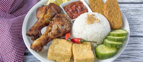 10-most-popular-indonesian-chicken-dishes-tasteatlas image