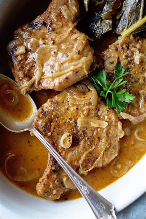 southern-smothered-pork-chops-recipe-grandbaby image