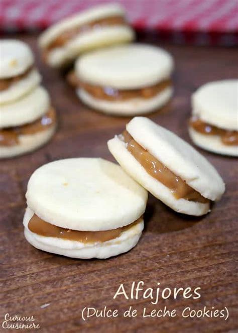 alfajores-argentinian-dulce-de-leche-cookies-curious image