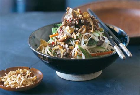 vietnamese-beef-and-rice-noodle-salad-leites image