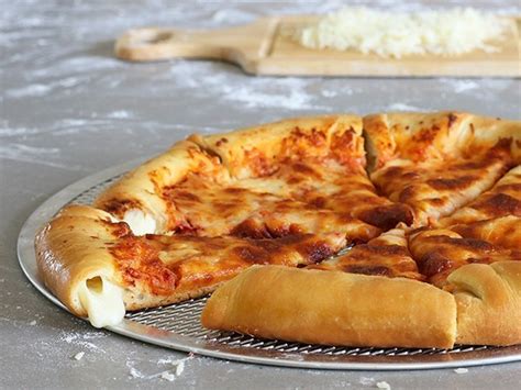 pizza-hut-stuffed-crust-pizza-copycat-recipe-top image
