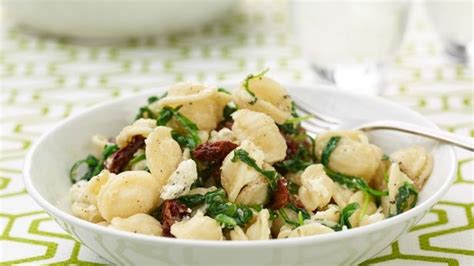 orecchiette-with-mixed-greens-and-goats-cheese-food image