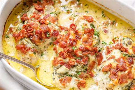 chicken-alfredo-casserole-recipe-with-spinach image