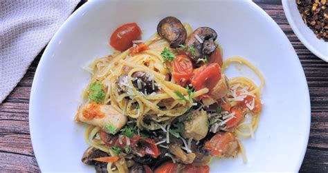 chicken-with-mushrooms-and-fresh-tomatoes image