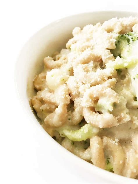healthified-broccoli-mac-n-cheese-the-skinny-fork image