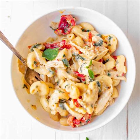 the-best-tuscan-chicken-mac-and-cheese-the-cheese image