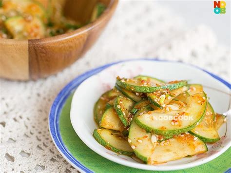 korean-spicy-cucumber-salad-recipe-noobcookcom image