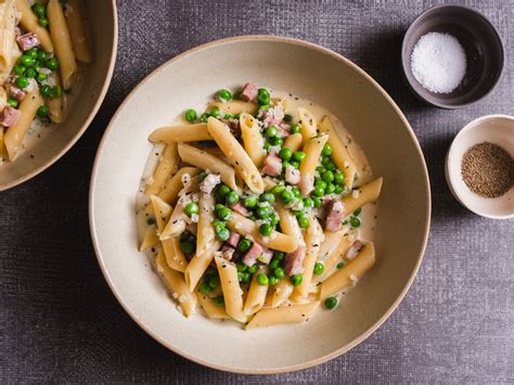 pasta-prosciutto-e-piselli-creamy-pasta-with-prosciutto-cotto-and image
