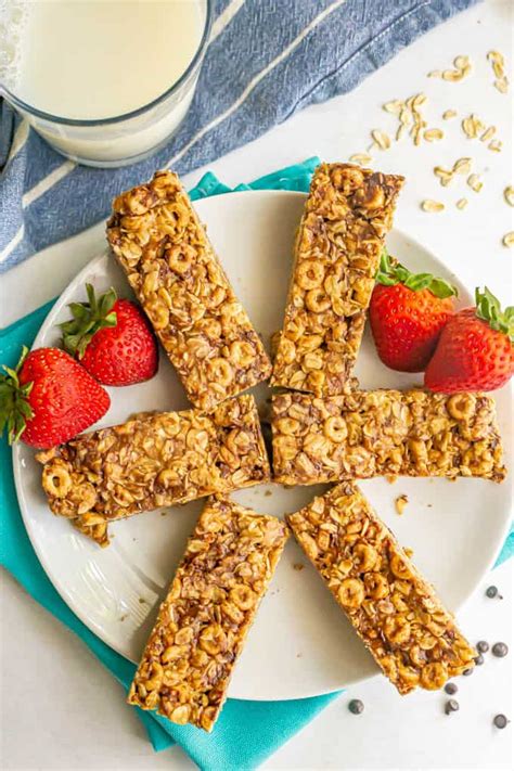 healthy-breakfast-bars-family-food-on-the-table image