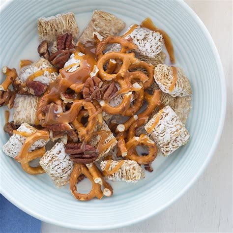 sweet-and-salty-pretzel-crunch-kelloggs image