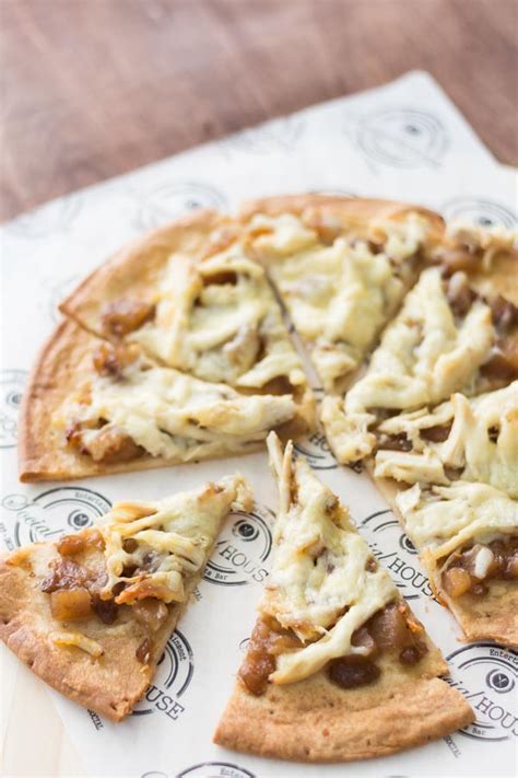 chicken-flatbread-pizza-with-apple-caramelized-onion image