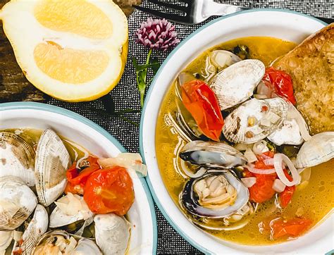 steamed-clams-with-fennel-be-wild-eats image