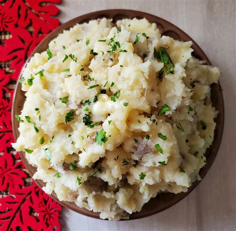 instant-pot-garlic-mashed-potatoes-canadian-cooking image