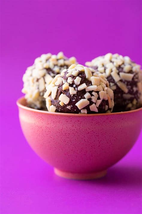 nutella-hazelnut-chocolate-truffles-sweetest-menu image