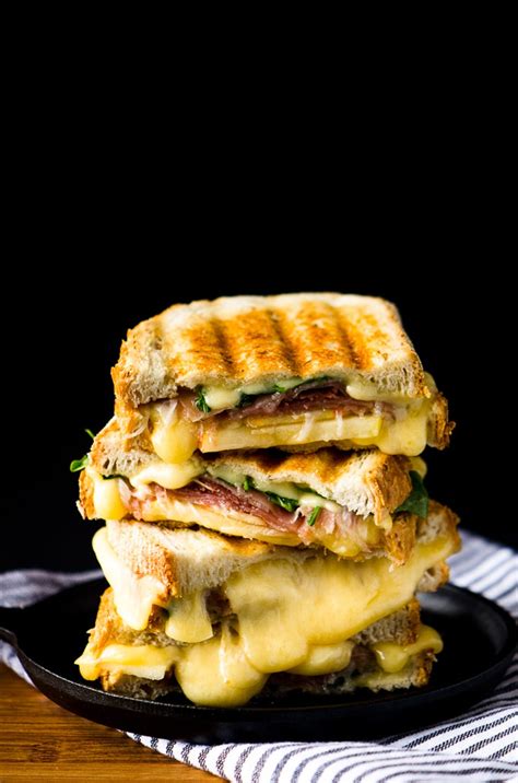 29-fancy-grilled-cheeses-for-the-cheesiest-meal-ever image