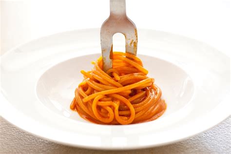 red-prawn-spaghetti-recipe-great-italian-chefs image