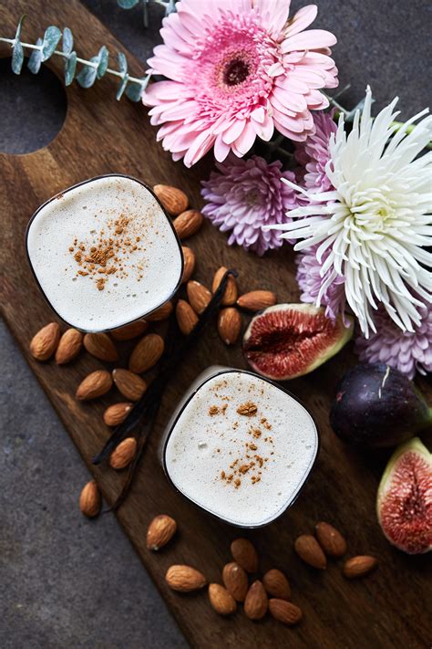 fig-vanilla-bean-almond-milk-tasty-yummies image