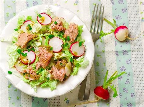 recipes-tuna-and-cabbage-salad-soscuisine image