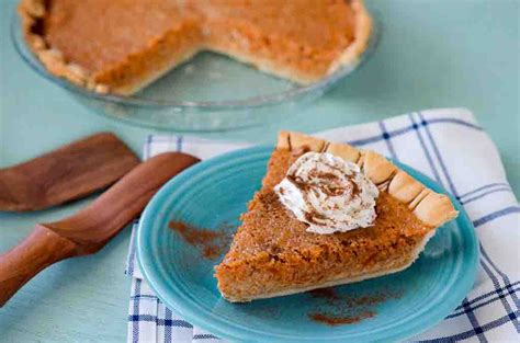 cinnamon-carrot-pie-carrot-recipes-the-gifted-gabber image