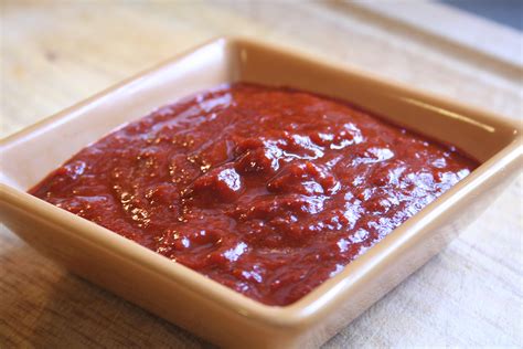 salsa-roja-carne-and-papas image