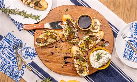 smoked-oysters-on-toast-oceans image