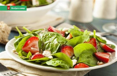 recipe-kiwi-strawberry-spinach-salad-recipescamp image