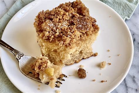 apple-coffee-cake-recipe-with-streusel-topping-the image