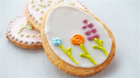 royal-icing-with-cream-of-tartar-10-minute-easy image