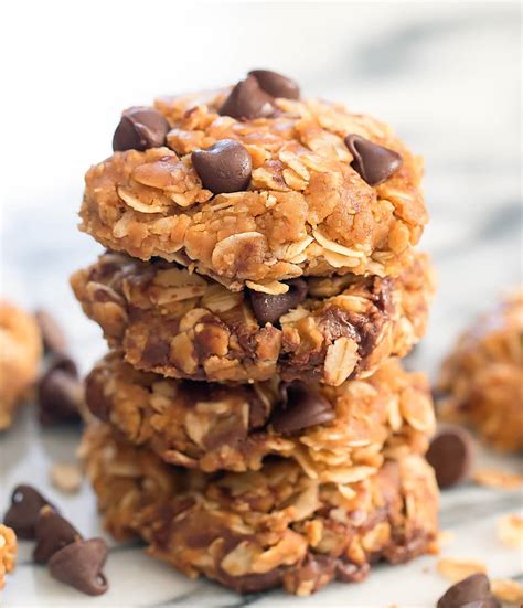 3-ingredient-healthy-no-bake-oatmeal-cookies image