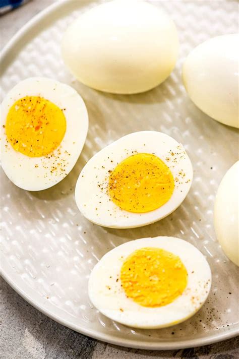 how-to-make-perfect-hard-boiled-eggs-julies-eats image