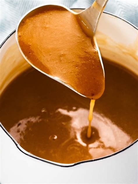 easy-brown-gravy-no-drippings-drive-me-hungry image