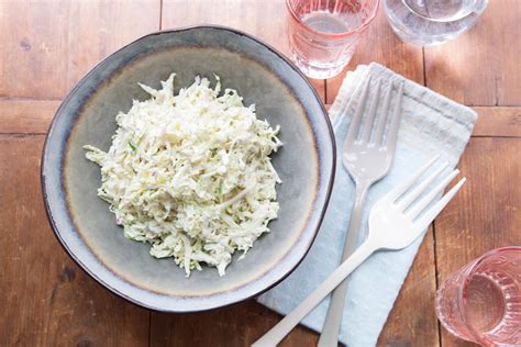 spicy-cole-slaw-recipe-vegetarian-the-mom-100 image