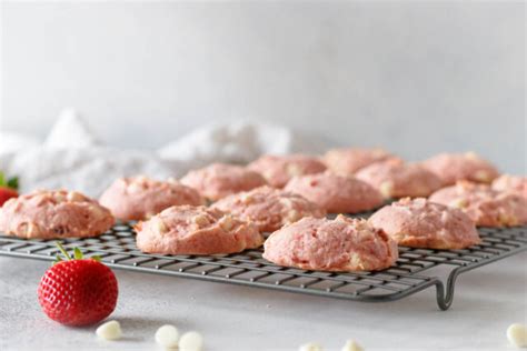 strawberry-white-chocolate-chip-cookies-goodie image