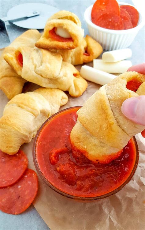 pizza-dippers-recipe-crescent-roll-pizza image