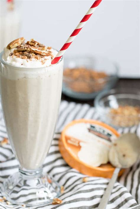 very-vanilla-cashew-milk-milkshake-simple-healthy image