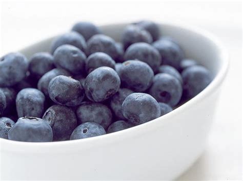 summer-berries-with-mascarpone-cookstrcom image