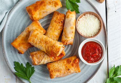 homemade-pizza-rolls-in-the-air-fryer-sustainable image